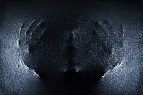 Tiz | face with hands
