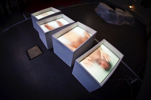 Matteo Suffritti | Naked Box