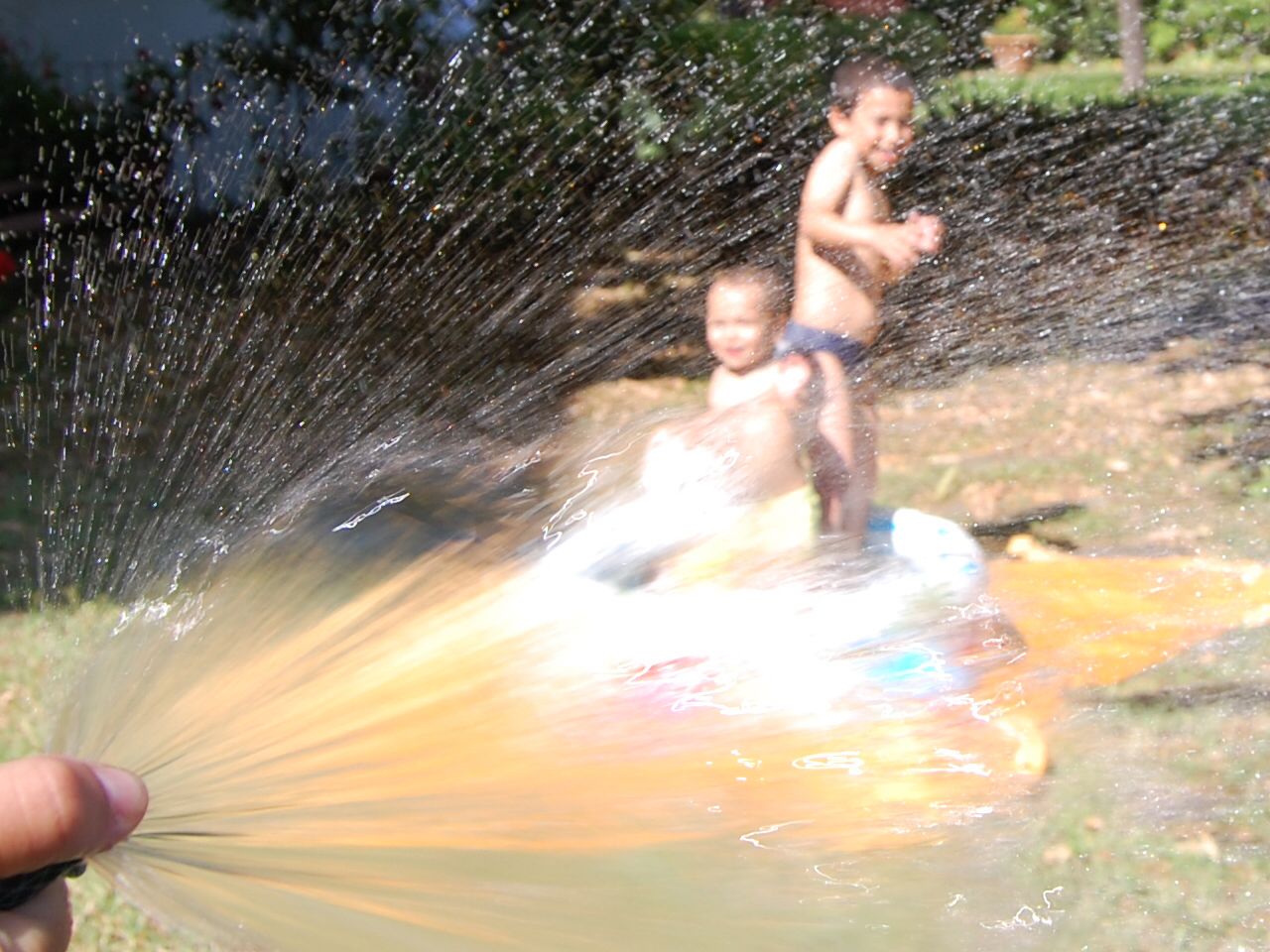 Antonio Cucè | Acqua (per giocare)