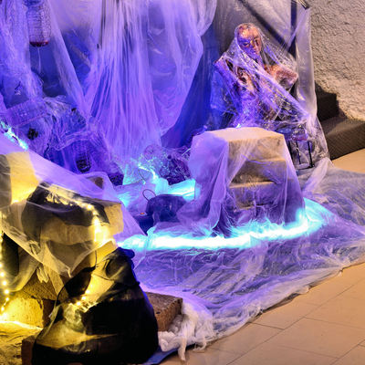  | Muri di Veli / Mari di Plastiche