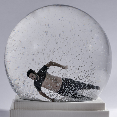  | Uomo affogato. Dalla serie &rdquo; Let it Snow &rdquo; 2015-2017