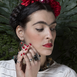  | Una donna allo specchio - Magdalena Carmen Frida Kahlo y Calder&oacute;n