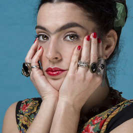  | Una donna allo specchio - Magdalena Carmen Frida Kahlo y Calder&oacute;n