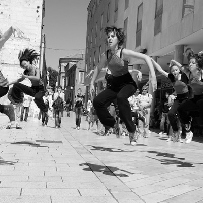  | Flying dancers