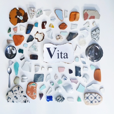 Sara Lovari | Vita