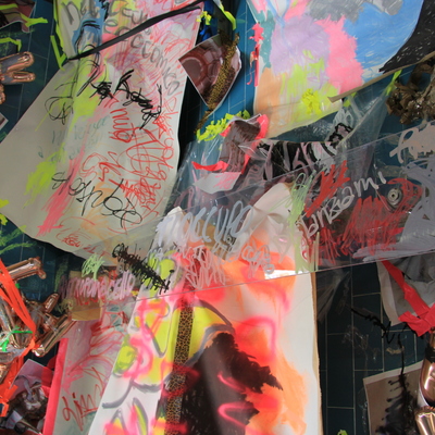  | &rdquo;DAI PARTY CHE TI INGLOBO&rdquo; (dettaglio installazione site specific).